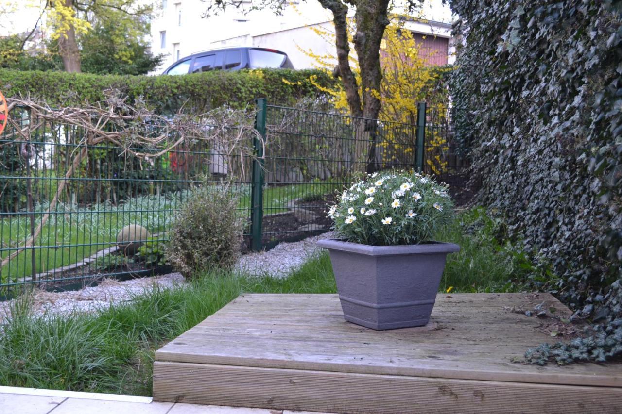 Kleeblatt Mit Eigener Terrasse * Wuppertal