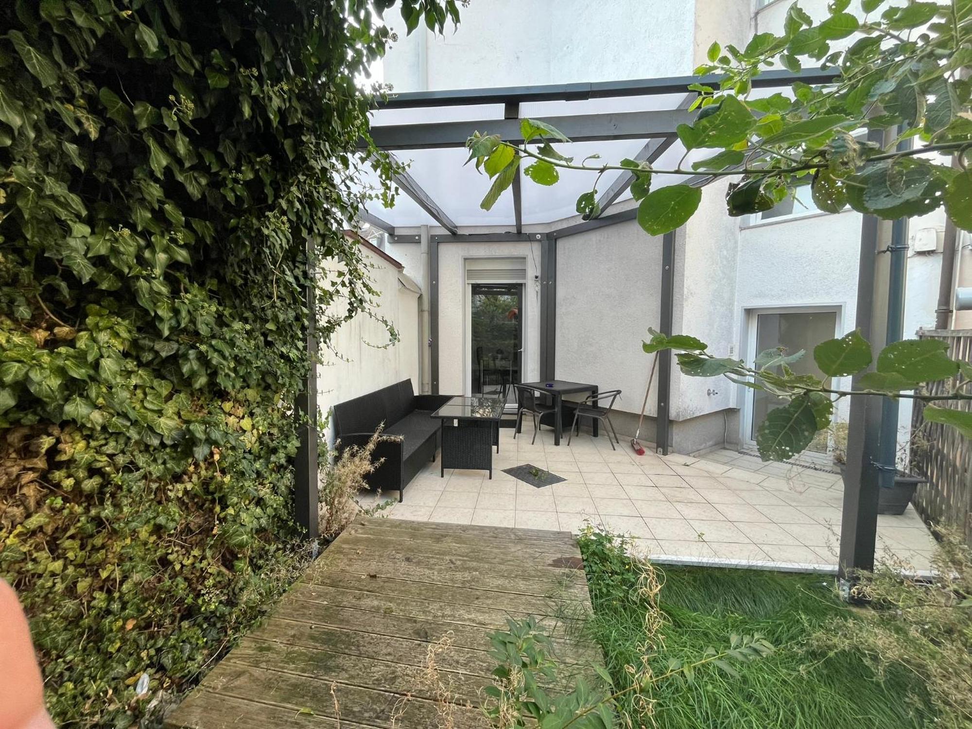 Apartment Kleeblatt Mit Eigener Terrasse